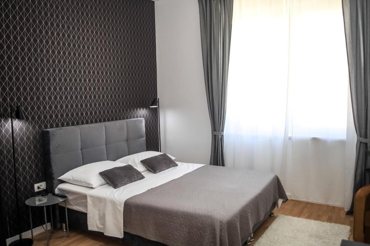 Hedone City Luxury Apartments With Free Parking Pula Exterior photo